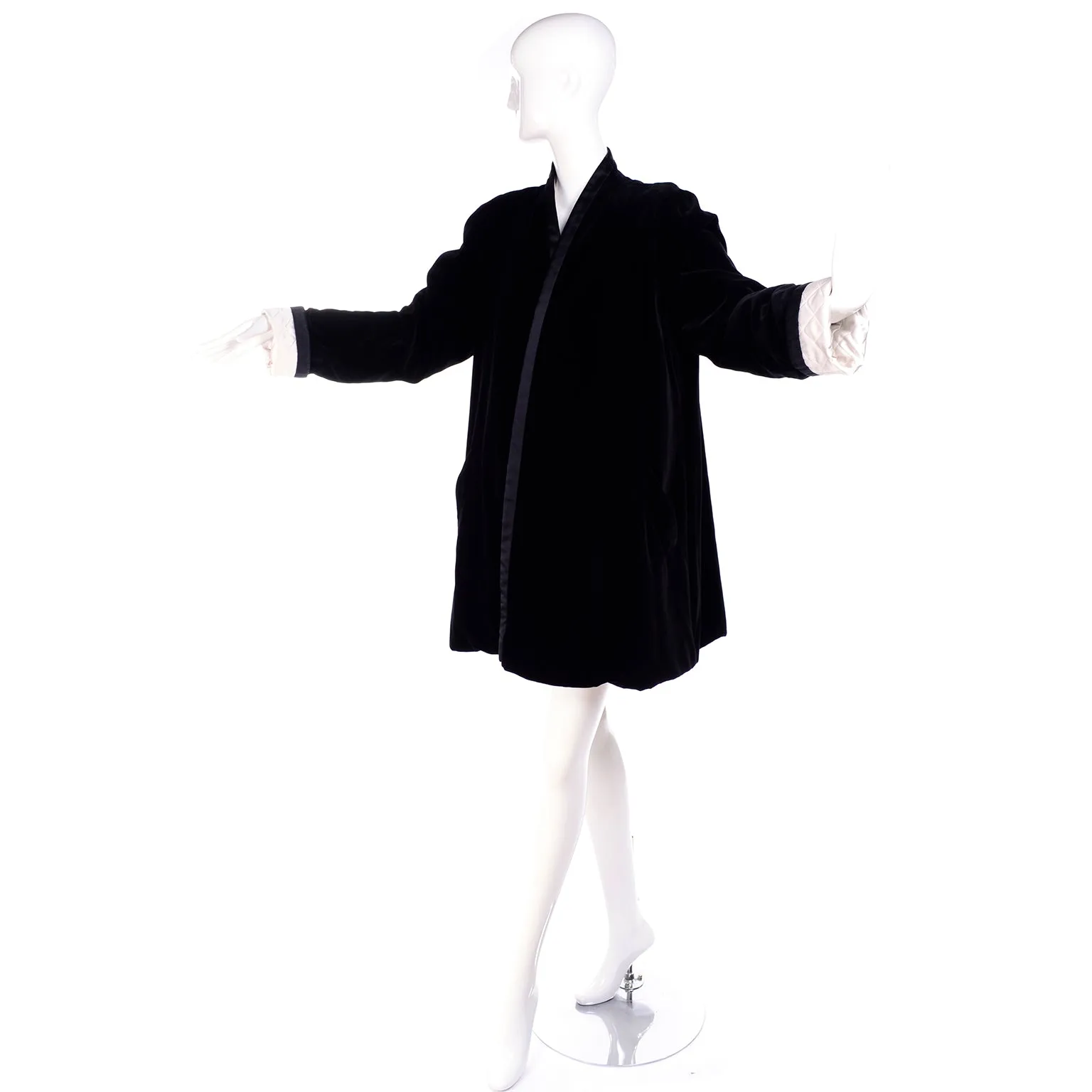 1990s Escada Couture Black Velvet Evening Coat W/ Quilted Silk Ivory Lining