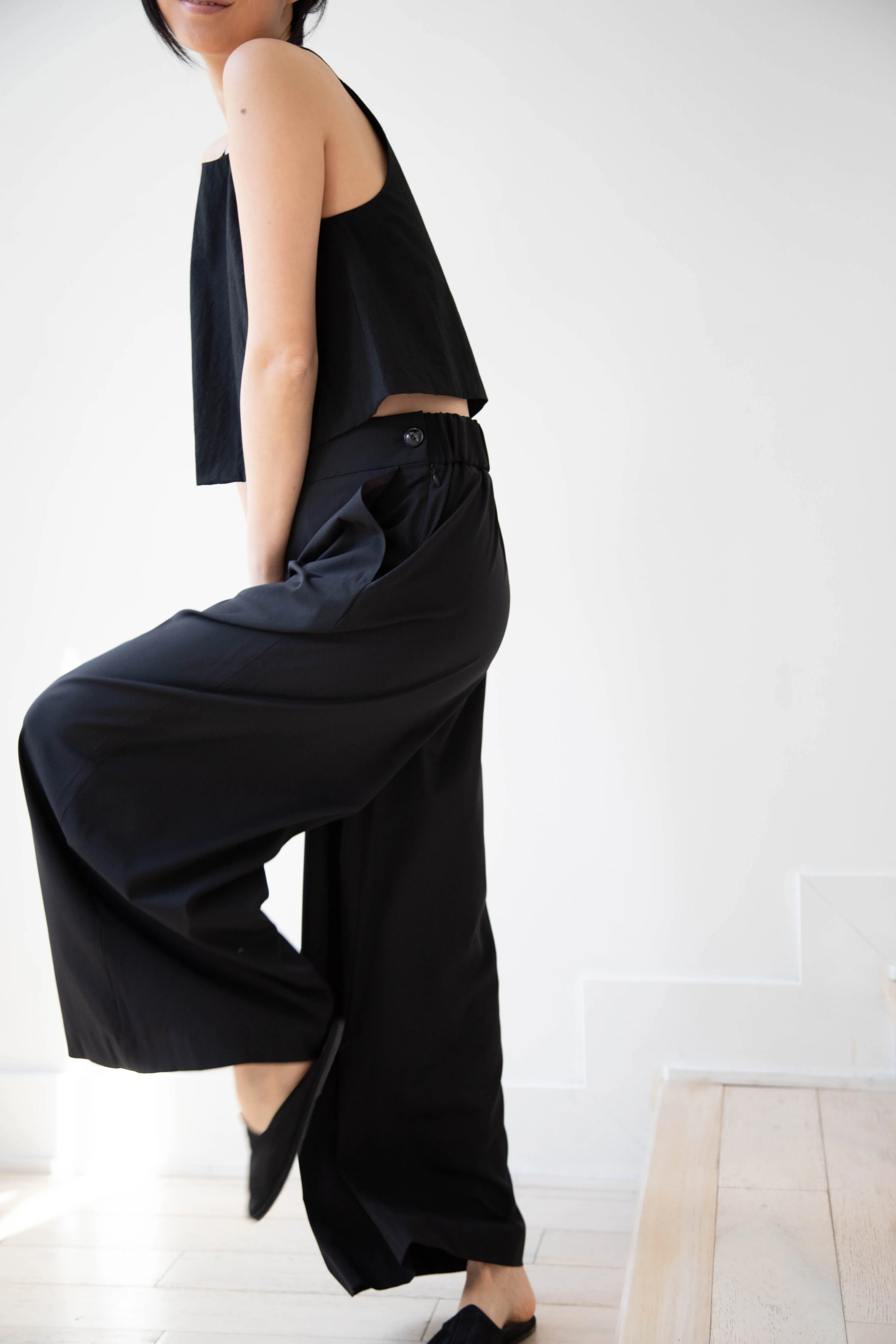 Arts & Science | Back Gum Tuck Culottes in Black