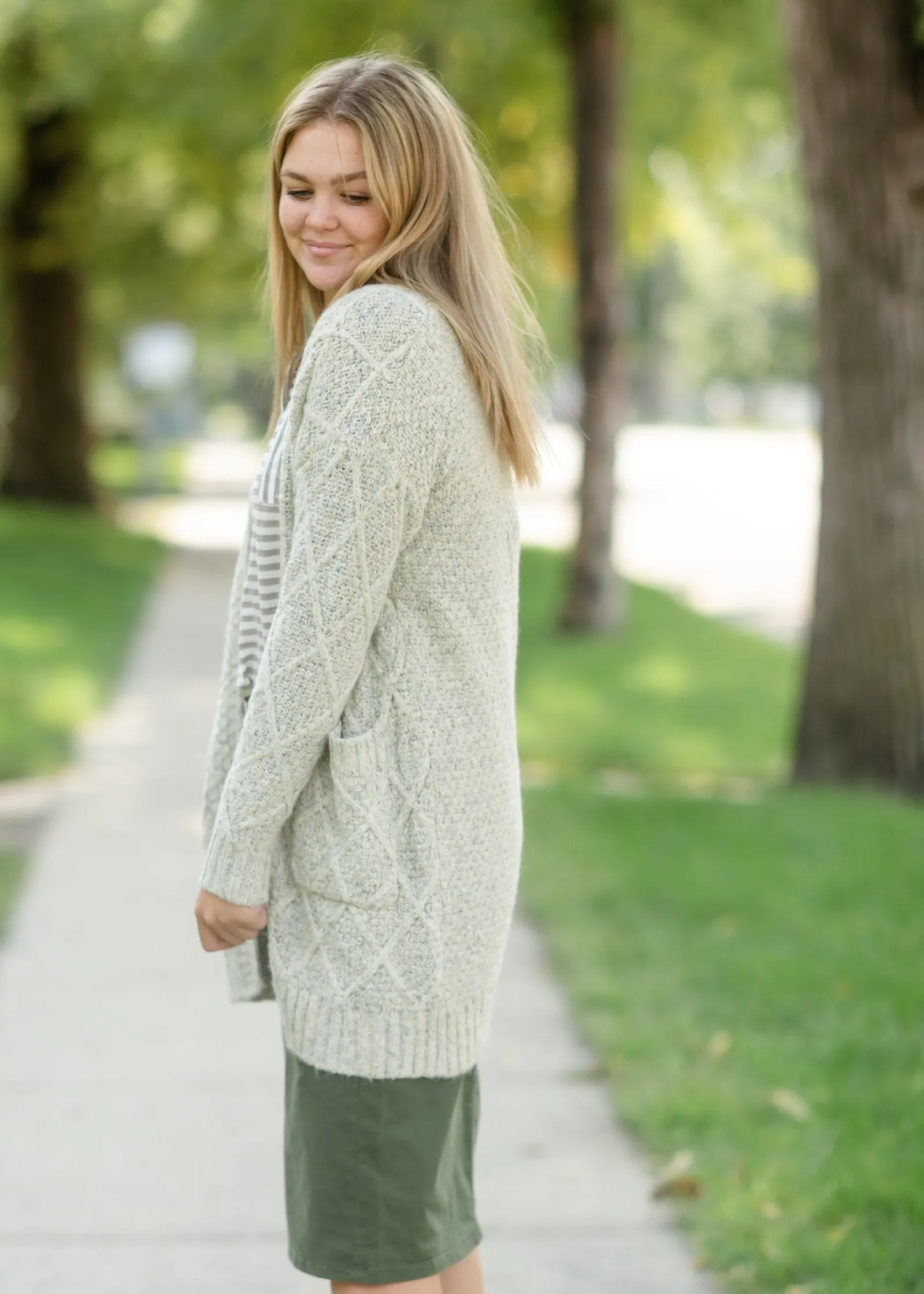 Gray Chunky Cable Knit Cardigan