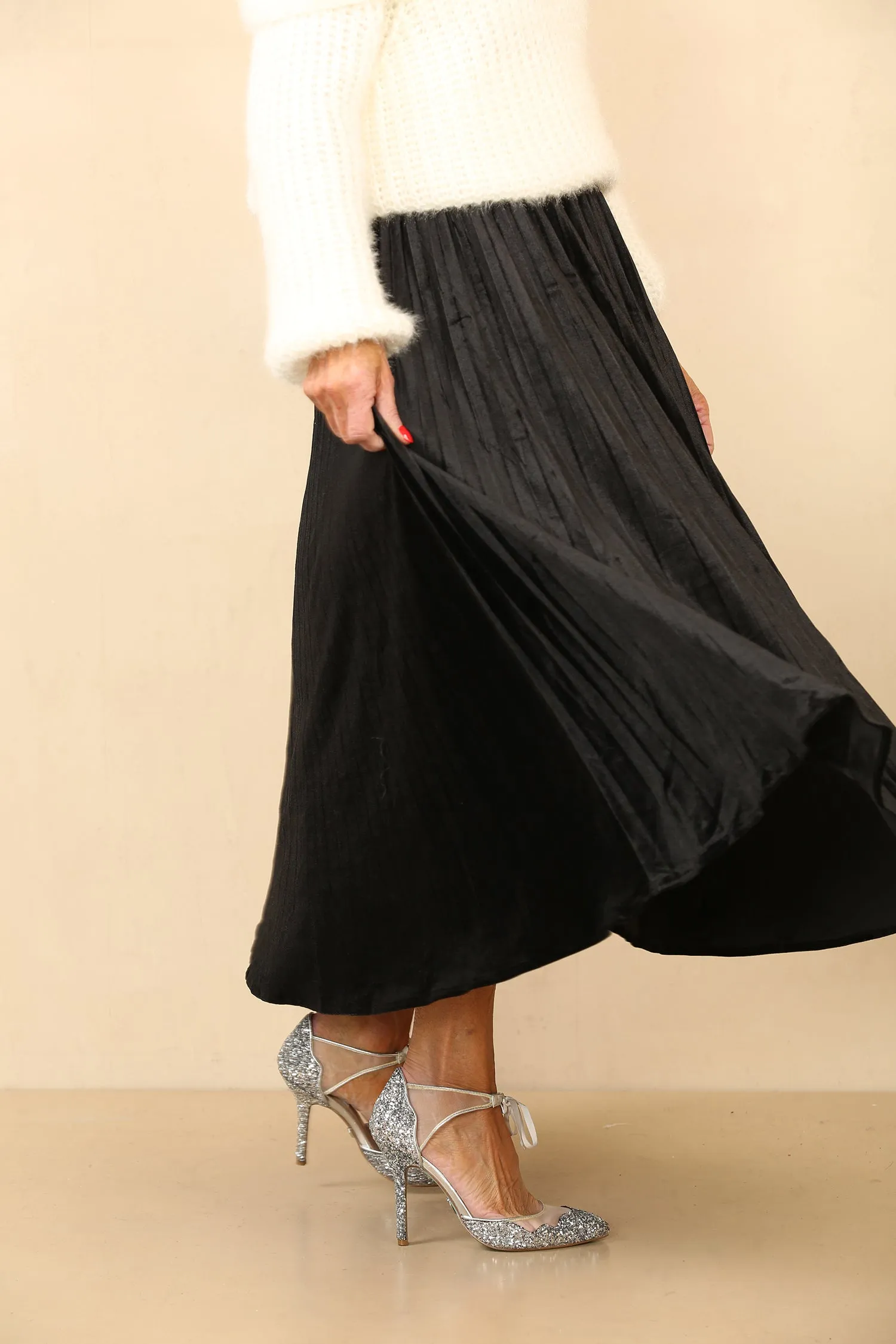 LINA VELVET SKIRT - BLACK