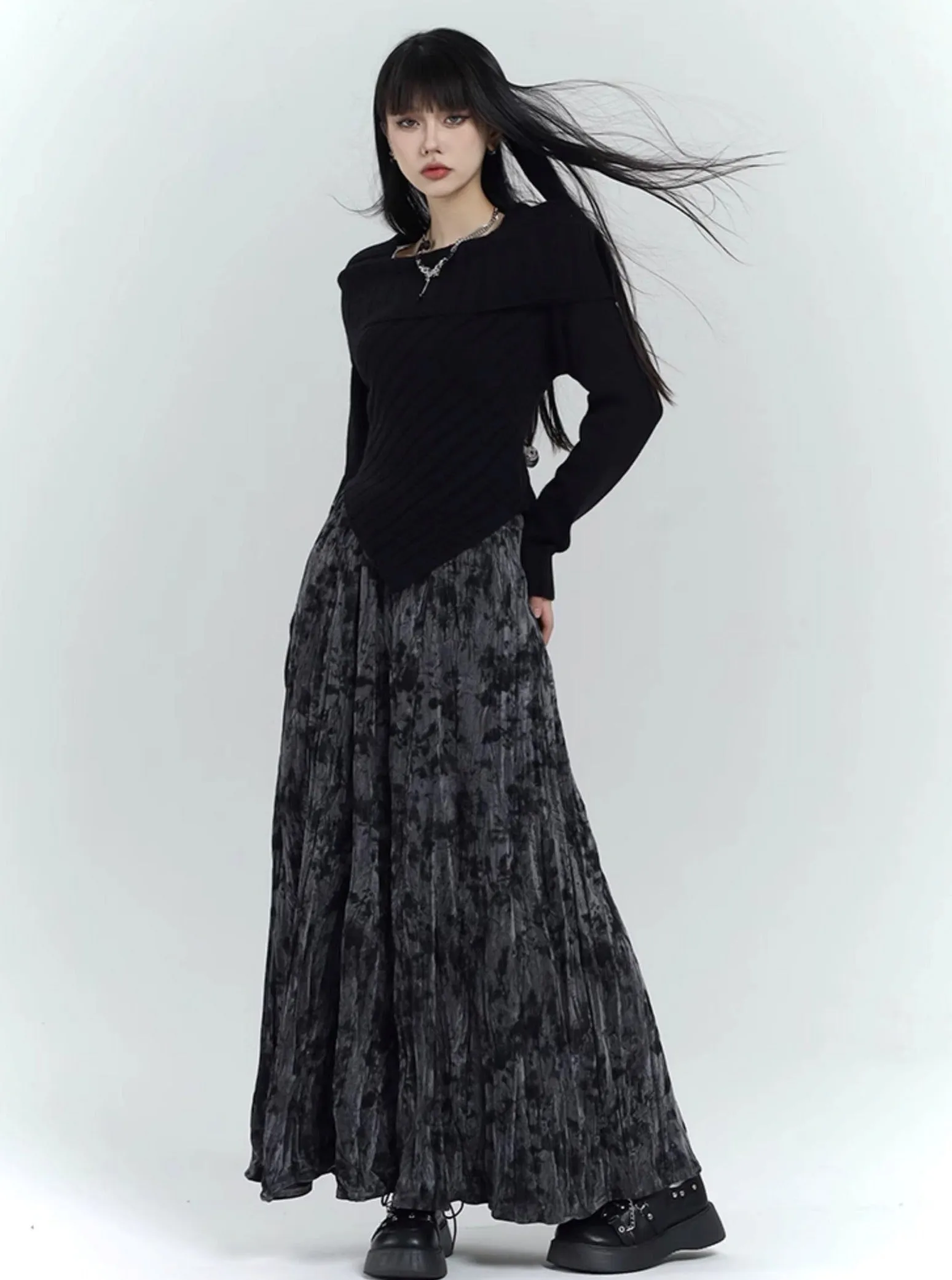 Pleated Texture Velvet Skirt