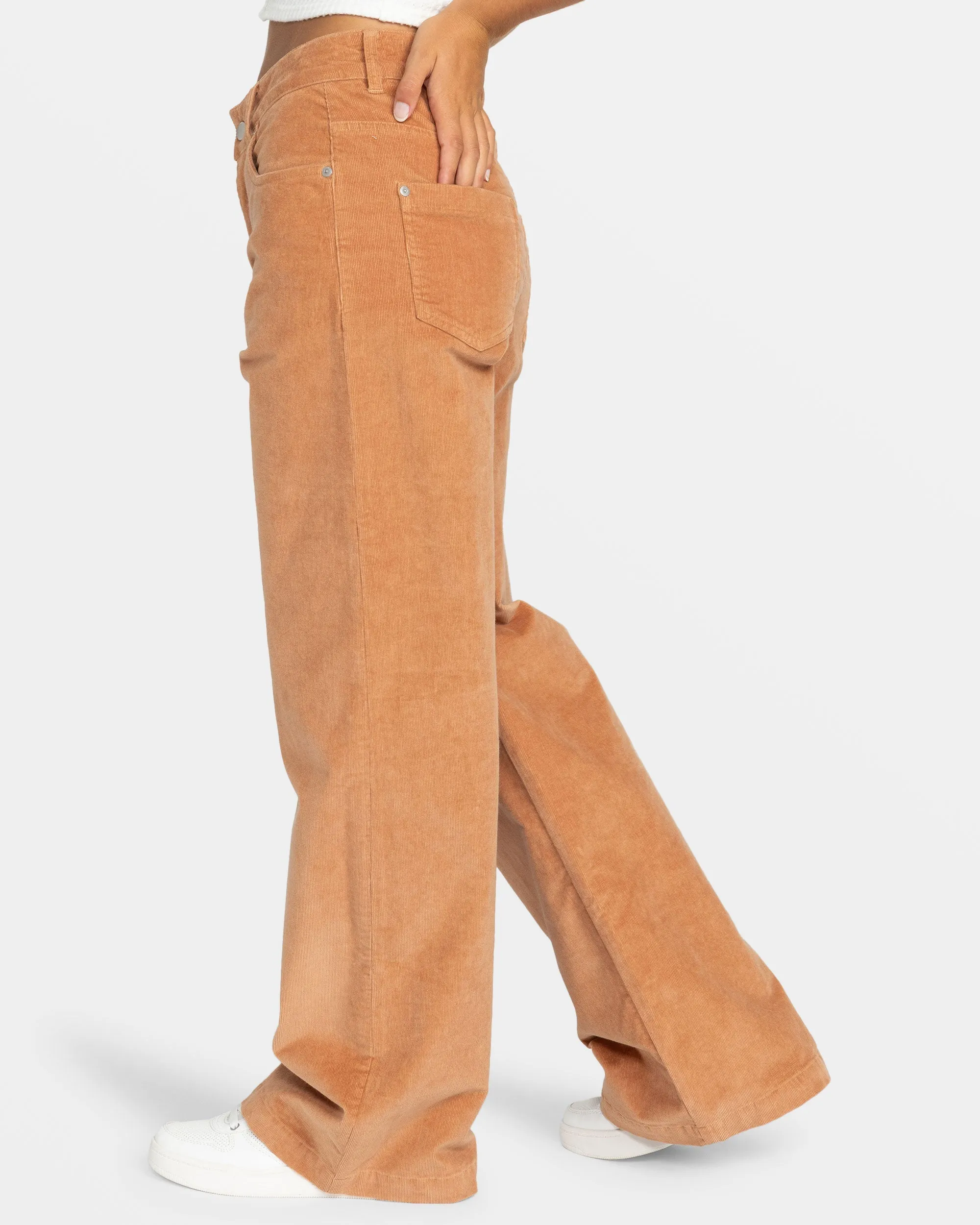 Surf On Cloud Corduroy Pant - Camel