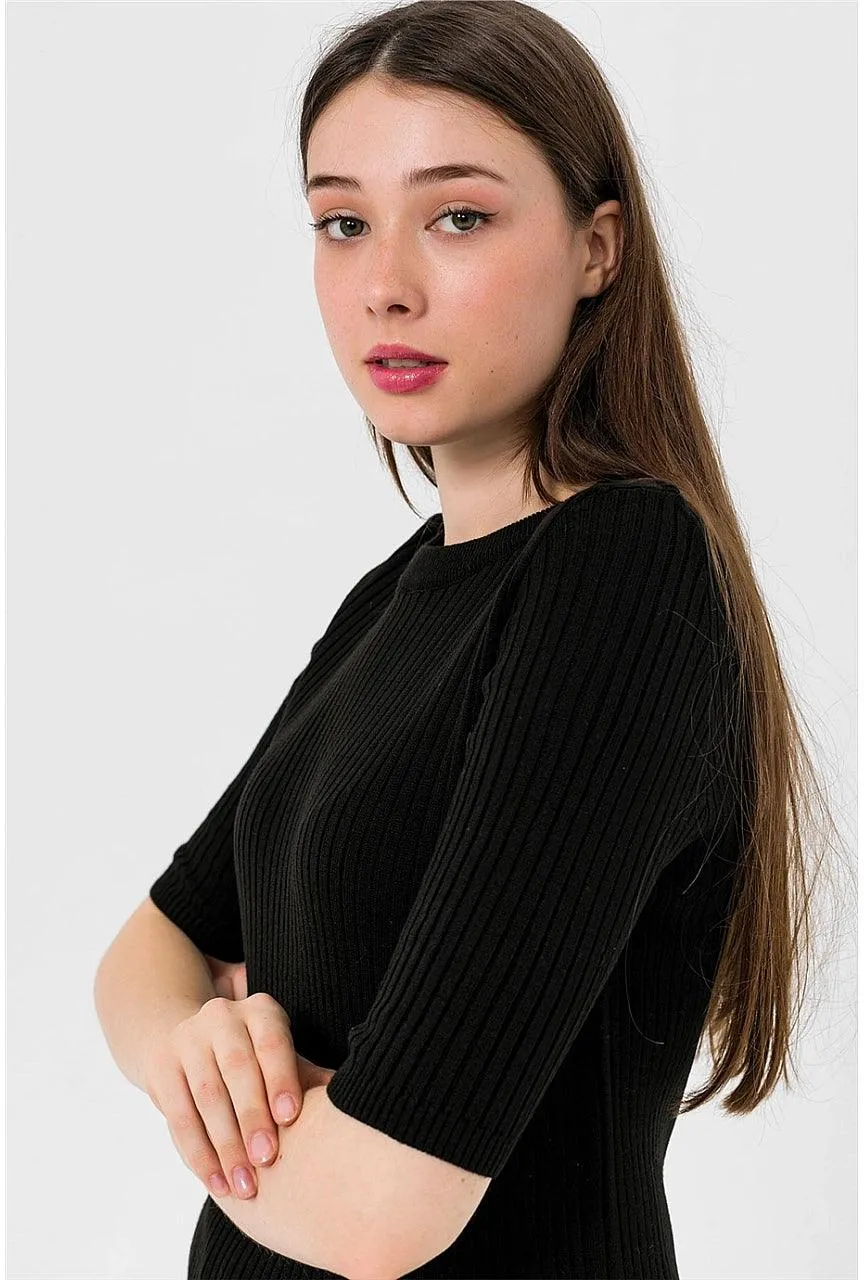 Womens Crew Neck Short Sleeve Knitwear- Black Color